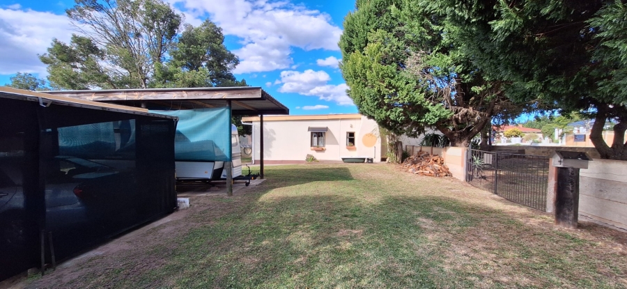 4 Bedroom Property for Sale in Albertinia Western Cape